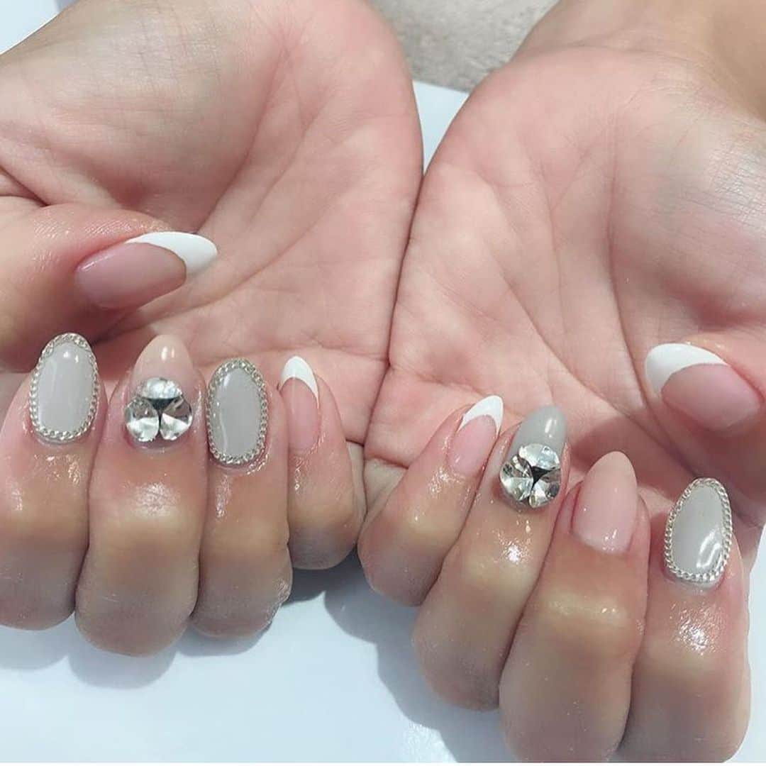 sar711764さんのインスタグラム写真 - (sar711764Instagram)「久しぶりのpost💖 お気に入りのネイル💅 最近仕事柄ネイル出来なくて悲しいー🤦🏻‍♀️ #ネイル #nail  #nails  #ジェルネイル」1月22日 9時56分 - sar711764