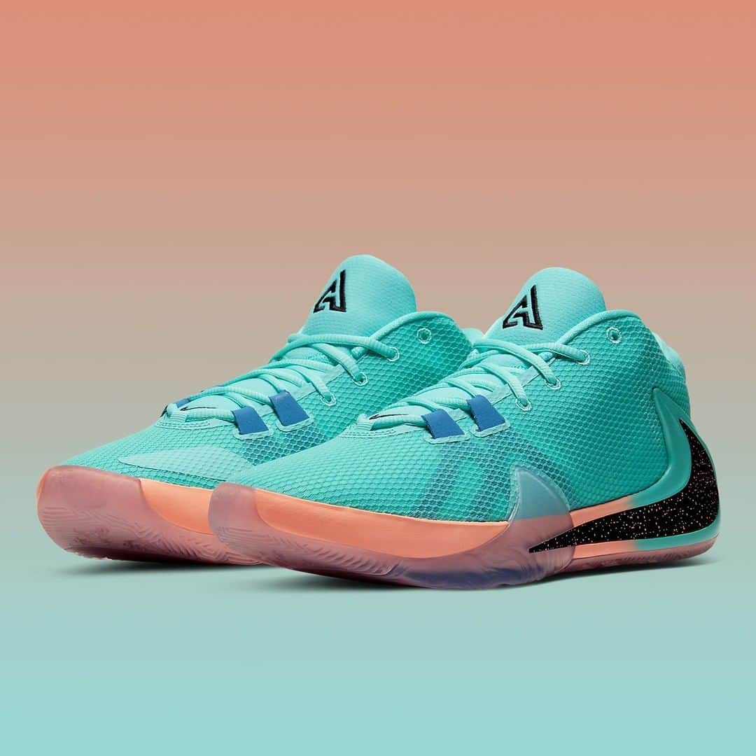 Sneaker Newsさんのインスタグラム写真 - (Sneaker NewsInstagram)「Another "All Bros" aka "Antetokounbros" colorway of Giannis' Nike Zoom Freak 1 is set to return. It approaches a much more tropical color palette with a blend of turquoise green and an island pink hue. Tap the link in our bio for a detailed look.」1月22日 10時00分 - sneakernews