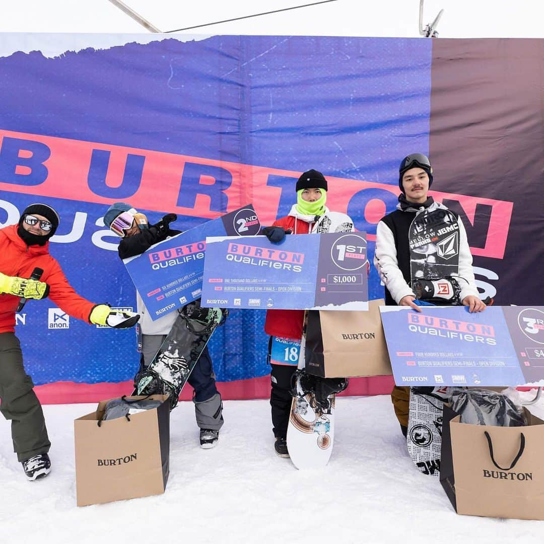 Burton Japanさんのインスタグラム写真 - (Burton JapanInstagram)「先日行われた2019/2020 Burton Qualifiersセミファイナル3は、中国の南山が舞台。ここ数年、ハーフパイプシーンで大きな活躍を見せる中国人ライダーですが、いやいやジブシーンもホットでした。そして、いよいよ今週土曜日には、新潟県神立スノーリゾートでセミファイナル5が開催されます。乞うご期待！ Photo: @li_tiantian_ #BurtonQualifiers #AnonOptics」1月22日 10時07分 - burtonjapan