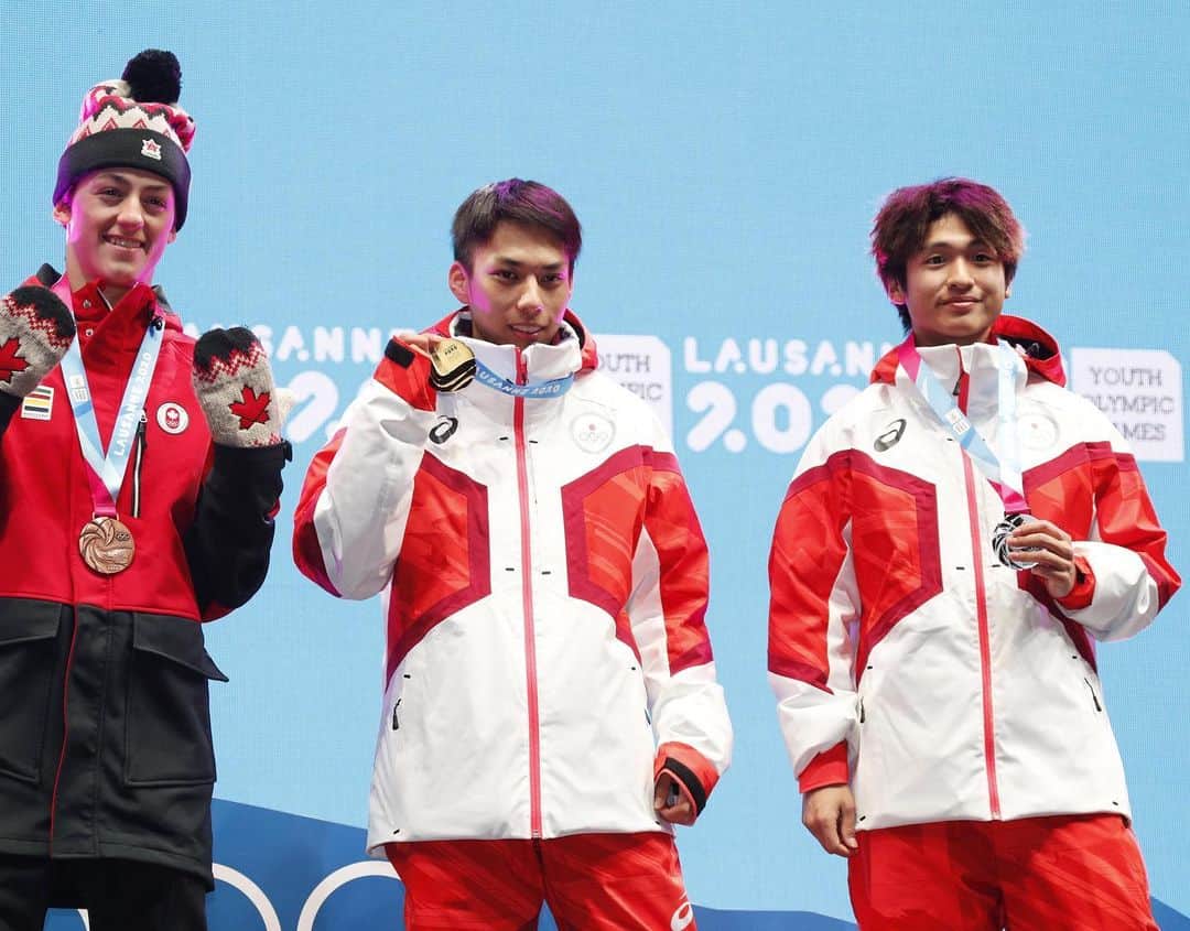 日本オリンピック委員会さんのインスタグラム写真 - (日本オリンピック委員会Instagram)「【#ユースオリンピック DAY13（1/21）】 アイスホッケー女子決勝で日本がスウェーデンを4-1で破り金メダル🎉 スノーボードの男子ハーフパイプでは平野流佳選手が金メダル、平野海祝選手が銀メダルを獲得しました🙌（写真：アフロスポーツ、フォート・キシモト、OIS/IOC） . ❄Lausanne Youth Olympics DAY13❄ [Ice Hockey Women's 6-Team Tournament] 🥇日本/Team Japan🇯🇵 . [Snowboard Men's Halfpipe] 🥇平野流佳/Ruka Hirano 🥈平野海祝/Kaishu Hirano . #アイスホッケー #icehockey #スノーボード #snowboard #ハーフパイプ #halfpipe #平野流佳 #RukaHirano #平野海祝 #KaishuHirano ･ #Lausanne2020 #YouthOlympics #YouthOlympicGames #がんばれニッポン #TEAMNIPPON #japaneseolympiccommittee . 📷AFLOSPORT, PHOTO KISHIMOTO, OIS/IOC」1月22日 10時54分 - teamjapanjoc