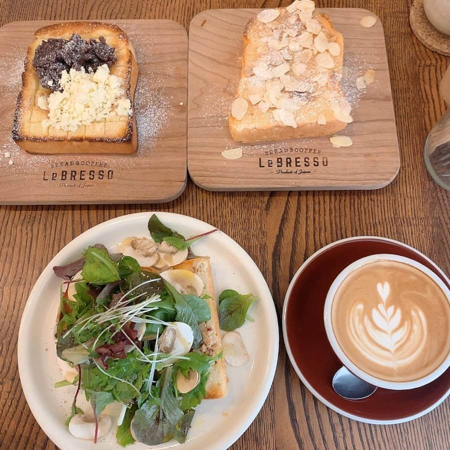 大井智保子さんのインスタグラム写真 - (大井智保子Instagram)「朝活🥪🥪 行ってみたかったパン屋さん🍞 . 予習で食べるの決めてたはずなのに、 結局"冬限定"のあんこバターにしちゃった🧈♡ . . #食パン #🍞 #トースト #toast #bread  #lebresso #lebresso目黒武蔵小山店  #武蔵小山カフェ #武蔵小山 #cafe #bakery #🥪 #ベーカリー #パン屋さん #また行きたい #あんバター #あんバタートースト #あんバタ好き #あんこバター #あんこバタートースト」1月22日 11時21分 - chihokoi