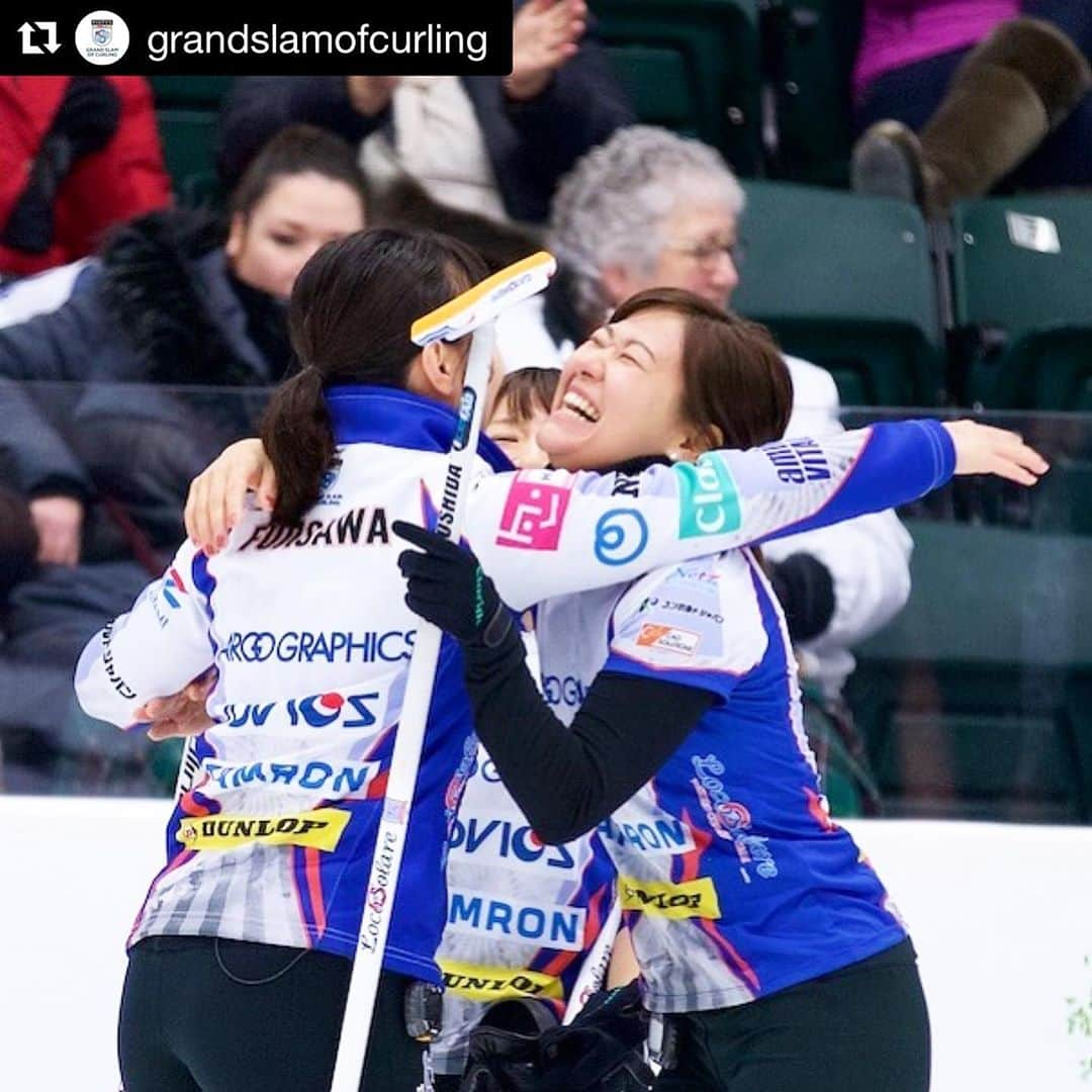 吉田知那美さんのインスタグラム写真 - (吉田知那美Instagram)「#Repost @grandslamofcurling with @get_repost ・・・ We heard it’s #nationalhugday 🤗 ・ ずっと大切にしているコミュニケーションのひとつ。 勝ってもぎゅ、負けてもぎゅ、挨拶でもぎゅ、ありがとうでもぎゅ、ごめんなさいでもぎゅ。ぎゅぎゅぎゅのぎゅー #夢いっぱい #nationalhugday #ハグの日 #そんな日あるの」1月22日 11時36分 - chinami1991