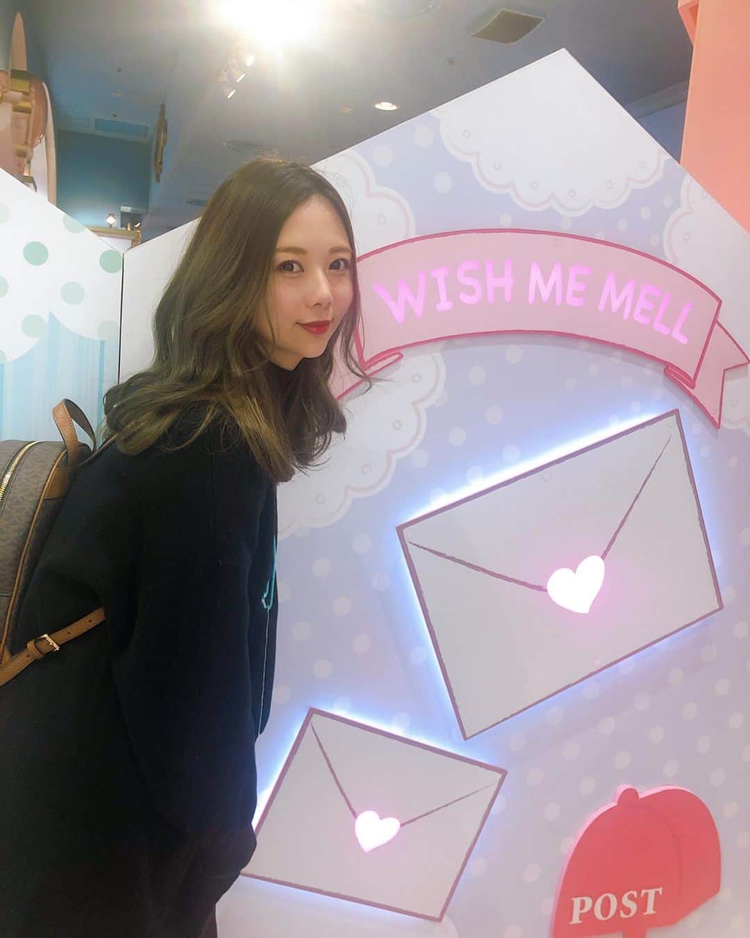 西村季里子のインスタグラム：「・ パステルカラー空間が 落ち着く〜かわいい〜🐰💌 前までは淡い色の服も着てたけど、 最近着てないことに気づいた🥀 . 年々好きなものとか 雰囲気とか変わってくな〜 来年の今頃はどんな自分になってるんだろう🌙 #サンリオ#サンリオピューロランド #ピューロランド#多摩センター #sanrio#パステル#パステルカラー #キキララ#⭐️#双子#twins  #最近眠くて眠くて眠い#悩み #follow#followｍe」
