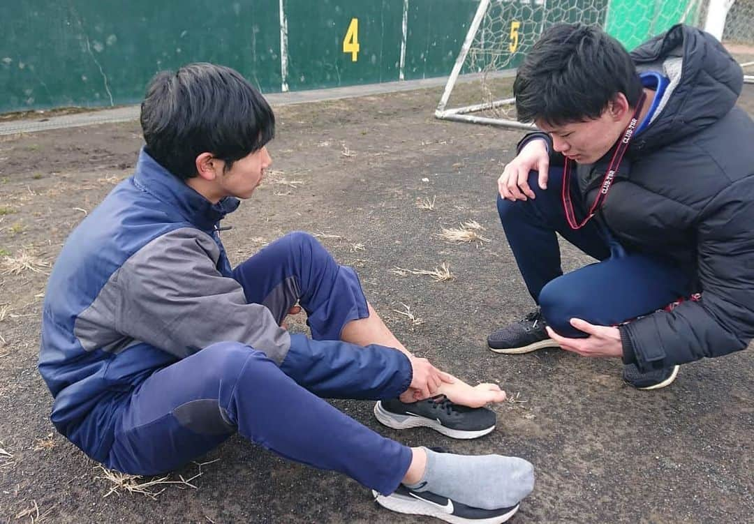 東京スポーツ・レクリエーション専門学校さんのインスタグラム写真 - (東京スポーツ・レクリエーション専門学校Instagram)「#水曜クラブチームトレーニング  今年度最後の活動日は、 #葛飾野高校サッカー部 で #産学連携 をしているY'sさんの #フィールドテスト ⚽  今までの #フィジカルトレーニング の成果を測定！ドキドキ✨  #高校サッカー⚽️ #TSR #葛飾野高校 #アスレティックトレーナー #アスレチックトレーナー」1月22日 21時48分 - jikeitsr