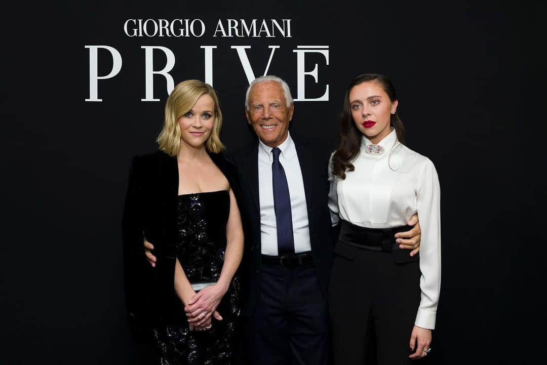 Armani Officialさんのインスタグラム写真 - (Armani OfficialInstagram)「Mr Armani with some of the special guests at the #GiorgioArmaniPrivé SS20 Haute Couture Show held at Pavillon Vendôme in Paris  @reesewitherspoon @belpowley @juliettebinoche @guillaumecanetofficiel @virginie_efira_ @sabinegetty @humarchand and Roberta Armani #ArmaniStars #PFW Credits: @sgpitalia @stefanoguindani」1月22日 22時16分 - emporioarmani