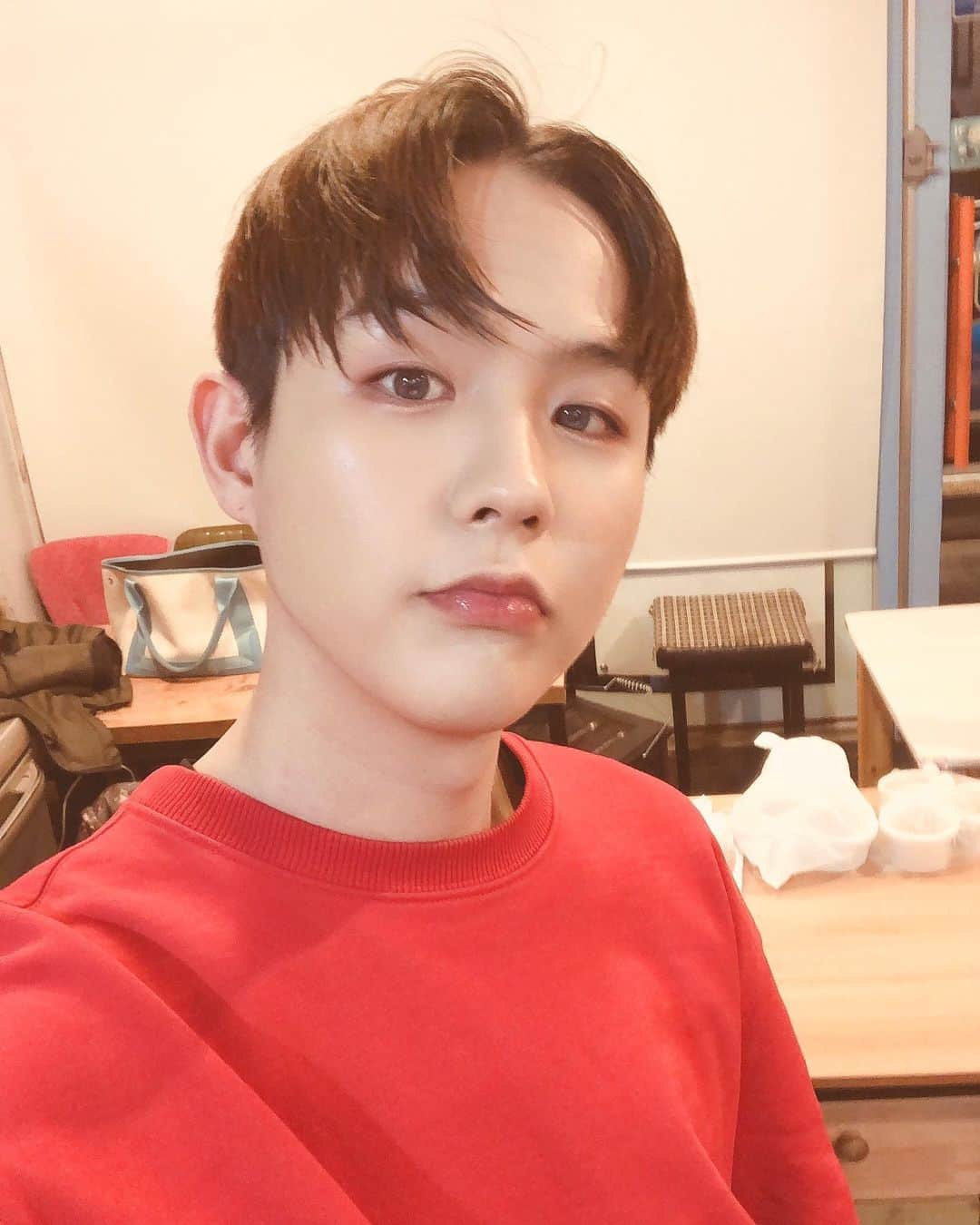 インジュン のインスタグラム：「👆👆👆👆=👍??????? . . . #셀카#셀피#데일리#일상#인준#👍 #selfie#daily#l4l#injun#👍 #自撮り#インジュン#👍」