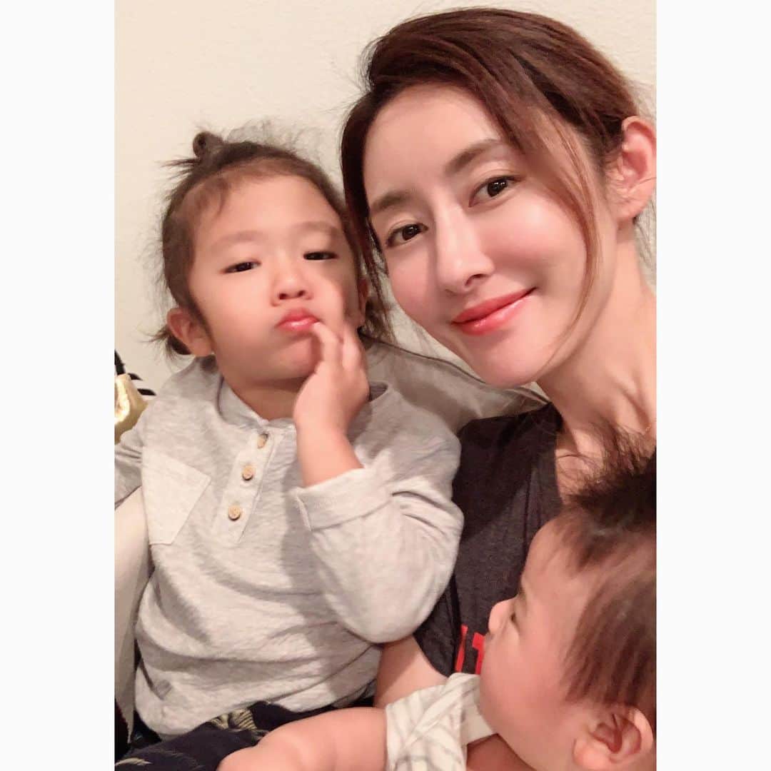 高木りなのインスタグラム：「#ママと息子 #兄弟 #アッパは出張中✈️ #엄마와아들 #형제 #아빠는출장중」