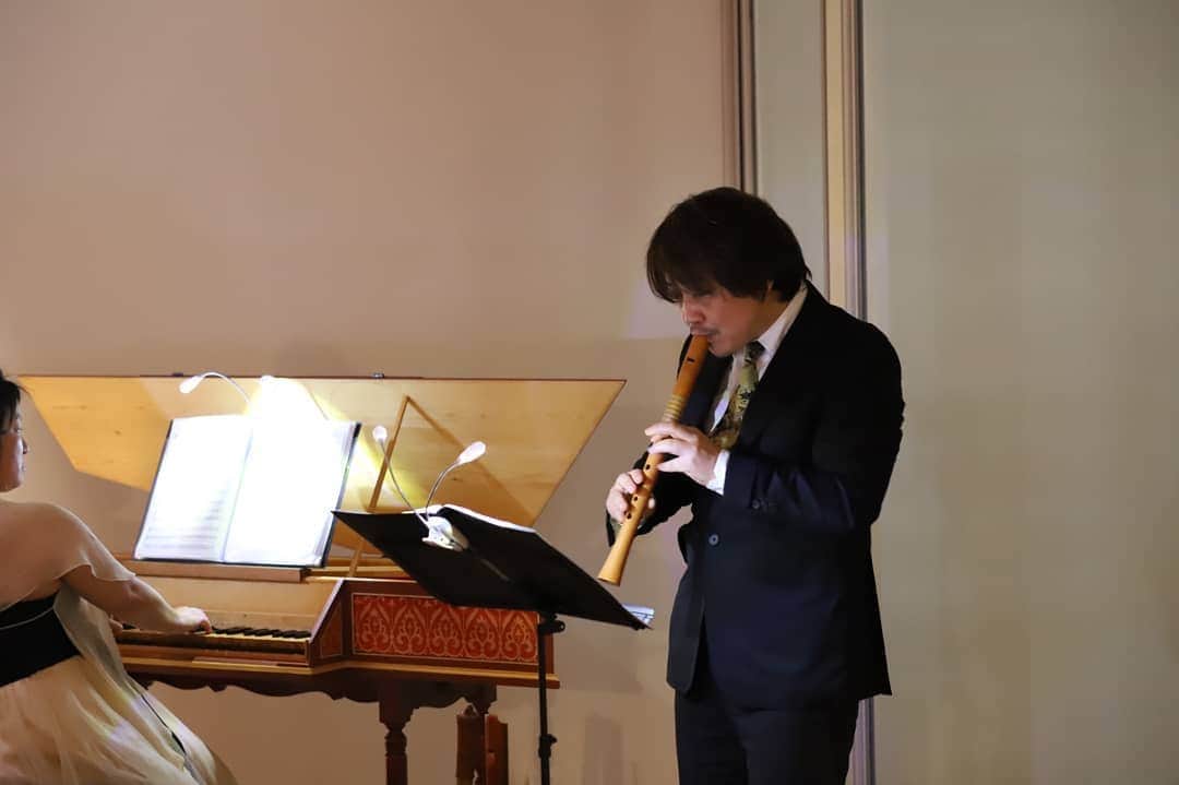 東京造形大学 Tokyo Zokei Universityさんのインスタグラム写真 - (東京造形大学 Tokyo Zokei UniversityInstagram)「_ 古楽器アンサンブルのアントネッロさんによる演奏会を行いました🎼🎹 レオナルドが作曲した楽曲など、ルネサンス時代の音楽が響き渡りました🎵 ・ なんと、レオナルドは楽器のデザインも行っていたそうです😲 ・ #アントネッロ #東京造形大学 #美術大学 #美大 #レオナルド #ダヴィンチ #davinci #zokeidavinci #美術 #デザイン #展覧会 #代官山 #代官山ヒルサイドフォーラム #音楽 #ルネサンス #アンサンブル #演奏会 #リコーダー」1月22日 14時35分 - tokyo_zokei_univ_official