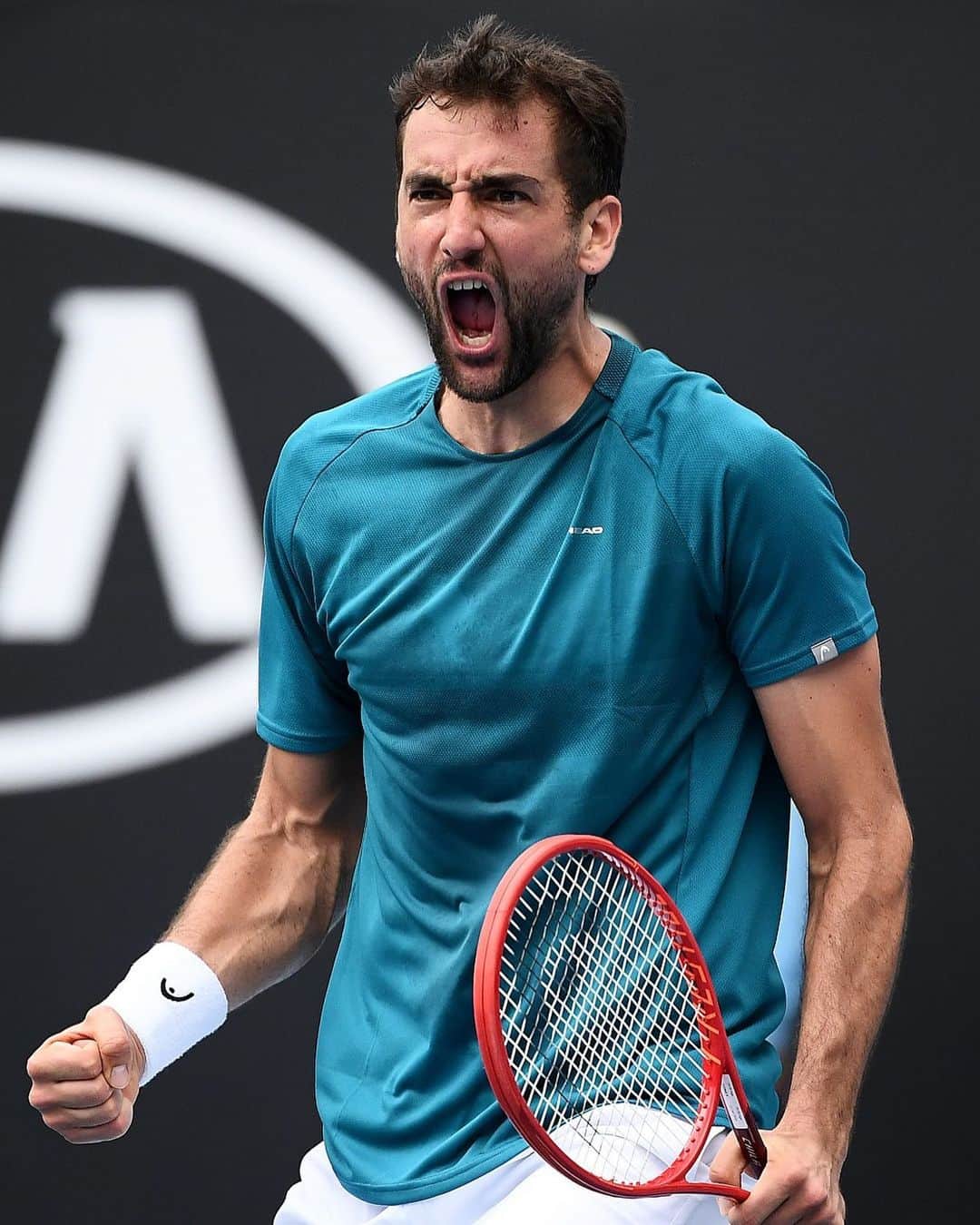 ATP World Tourさんのインスタグラム写真 - (ATP World TourInstagram)「How good was that match?! 😱  2018 #AusOpen finalist @marincilic defeats Paire 6-2 6-7 3-6 6-1 7-6 in 3 hours & 33 minutes! 🥵」1月22日 15時25分 - atptour