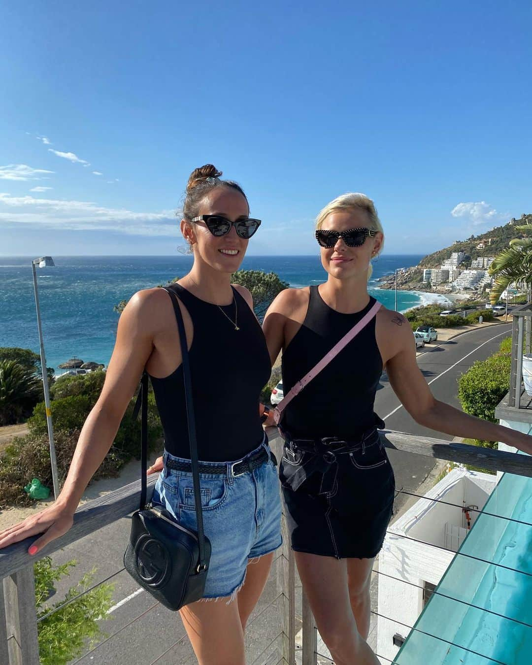 ペルニール・ブルームさんのインスタグラム写真 - (ペルニール・ブルームInstagram)「Thank you South Africa, and @georgiabdavies for keeping up with me for almost 3 weeks, and casually twinning our outfits on the weekends 😁 I'm on my way to Luxembourg now, for the first competition of 2020 with @energystandard 🏊🏼‍♀️」1月22日 15時37分 - pernilleblume