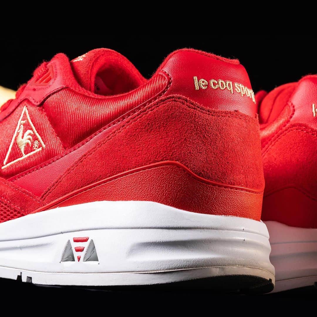 のインスタグラム：「【LCS R800 -Chinese Red-】 2020.1.25(sat) Release.  #shareyourlcs #lecoqsportif #lecoqsportifavant #sports #cycling #fashion #frenchsports #tricolor #sneaker」