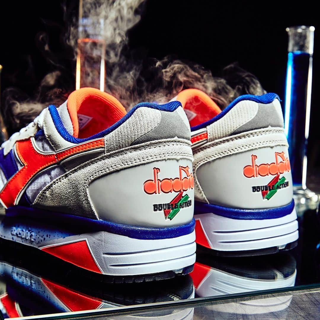 ディアドラさんのインスタグラム写真 - (ディアドラInstagram)「. 【diadora PRODUCT INFORMATION】 . "n9002" . 機能性とデザイン性を兼ね備えたスニーカーファン必見のファッションアイテム。 1992年に中距離ランナー用として発売され、その後ライフスタイルスニーカーに変貌を遂げたN9002に新色登場！ 最大の特徴は、機能性とファッション性。 当時と同じ"Double Action"システム（※着地時のかかとの衝撃を吸収し、前足部で強い蹴り出しを可能にするシステムのこと）を搭載。 ビジブル構造で話題を呼んだクリアアウトソールはそのままに、カラーバリエーションを増やして再登場です。 . n9002 ￥12,000+税 25.5cm - 29.0cm . #diadora #diadorasportswear #diadoralifestyle #makeitbright」1月22日 16時01分 - diadoralifestyle_japan