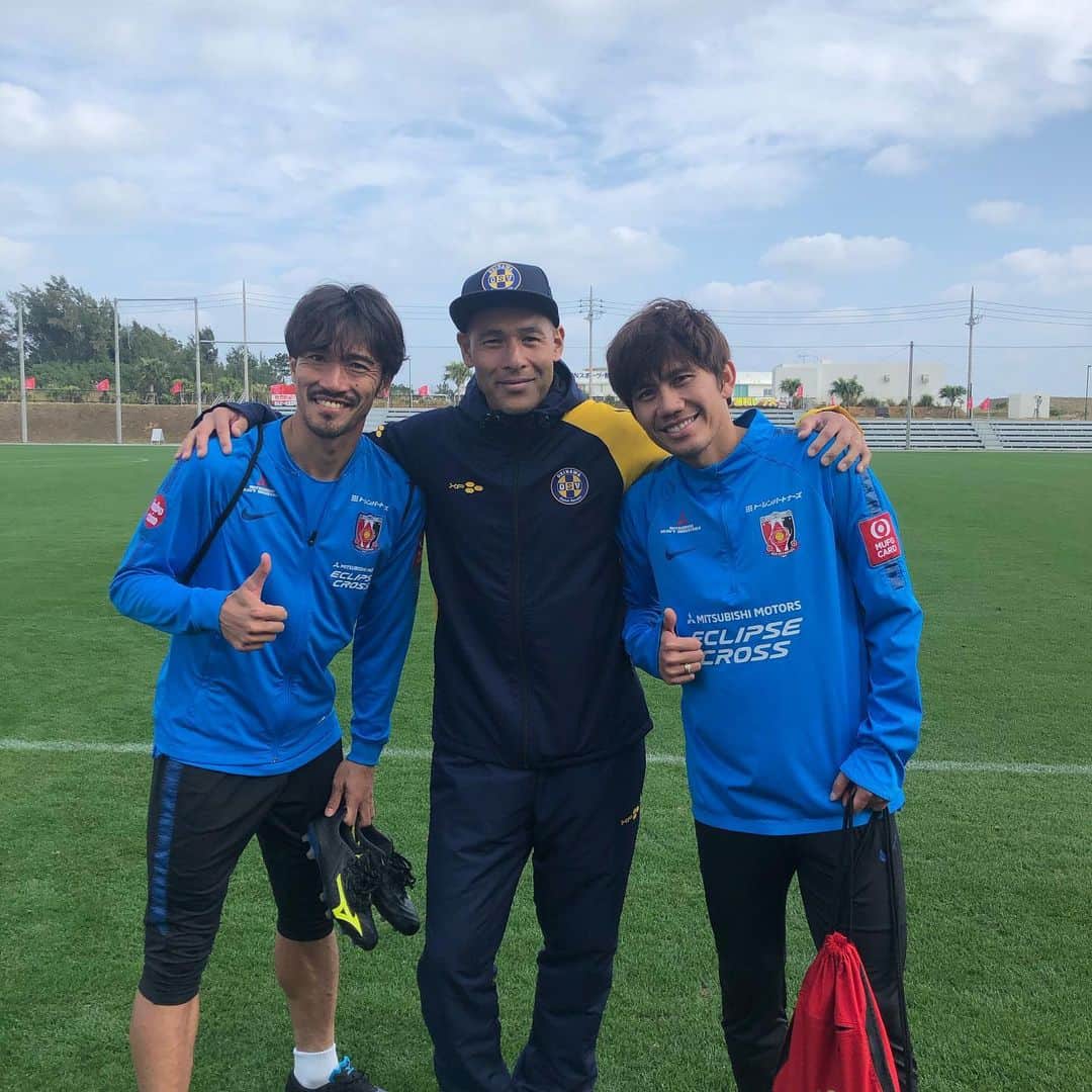 のインスタグラム：「試合後。 かわいい後輩2人と。 #阿部勇樹 #柏木陽介」