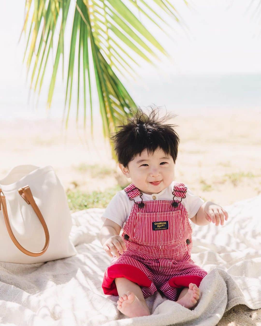 ソンイのインスタグラム：「ぺろっ👦🏻🌴 📷 @mermaidlove808」