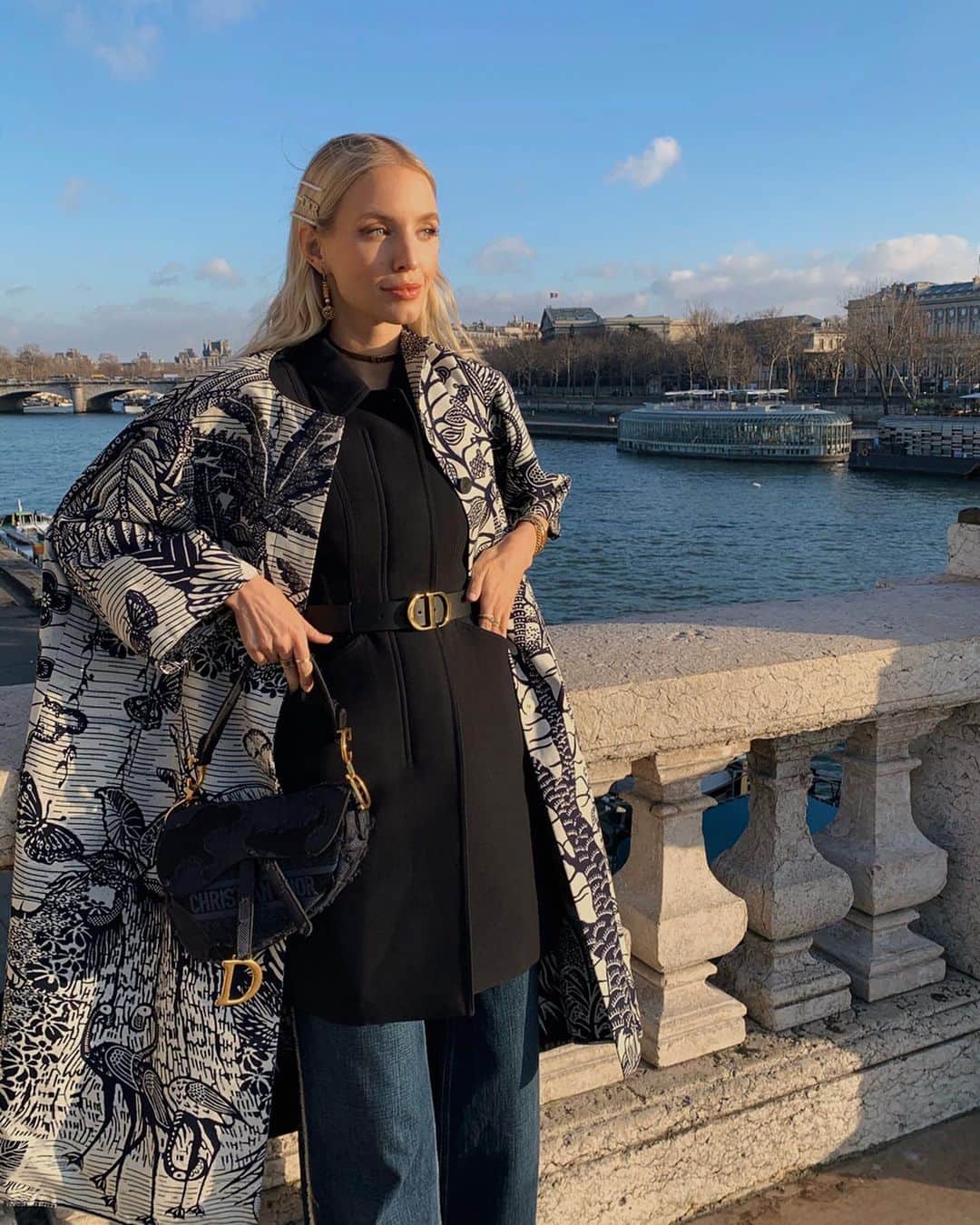 レオニー・ハンネさんのインスタグラム写真 - (レオニー・ハンネInstagram)「My look for Dior Couture. 🖤 Anzeige/Tag @dior #DiorCruise #Dior #Paris」1月22日 17時35分 - leoniehanne