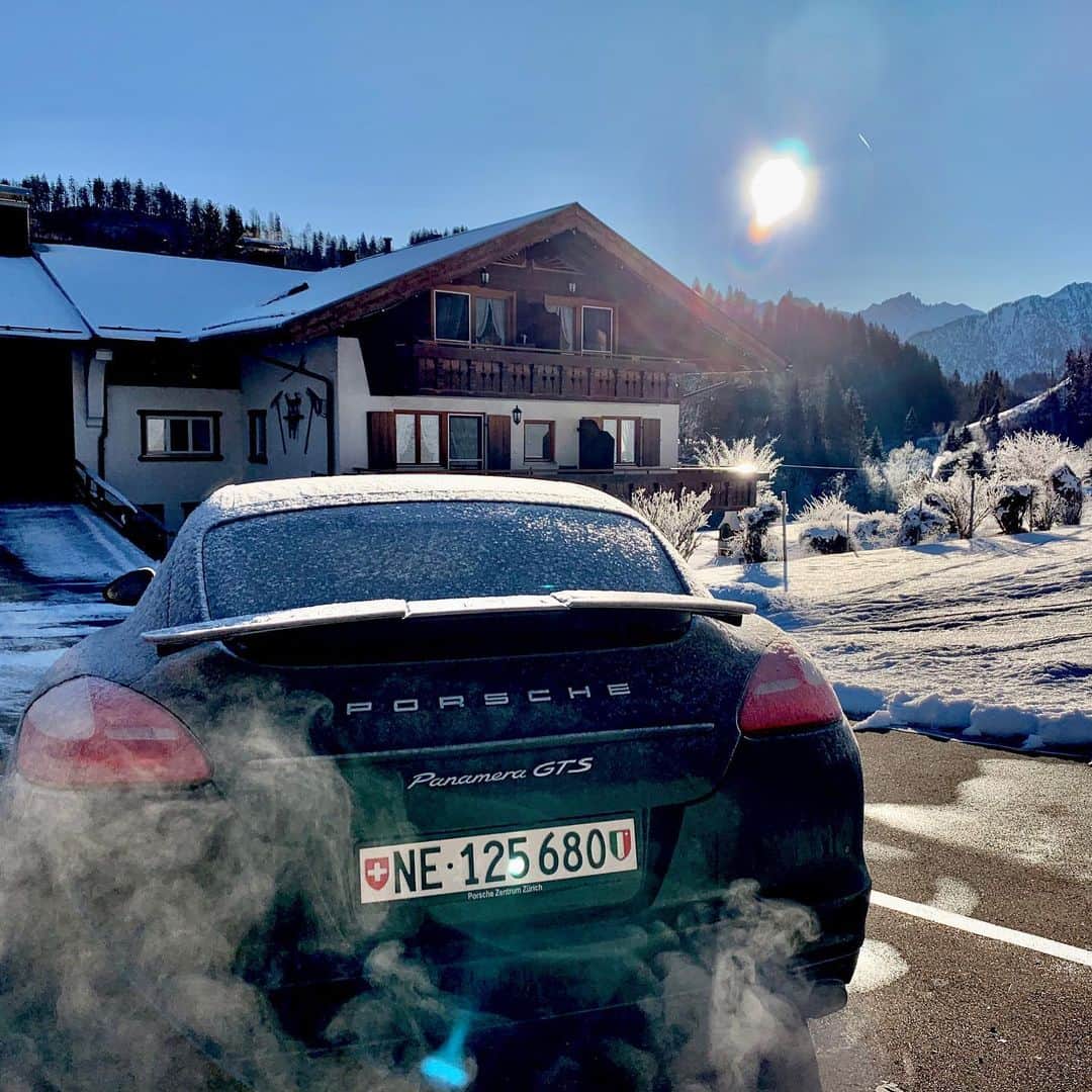 ブリュノ・マッソのインスタグラム：「Good morning Oberstdorf ! @porsche___panamera #panamera #gts #porsche」