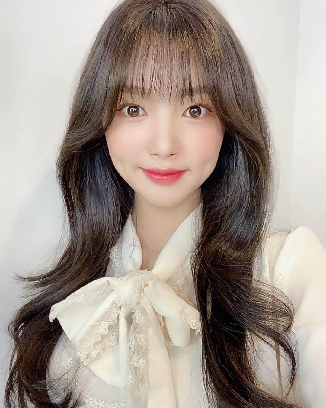 のインスタグラム：「#브이#v_V」
