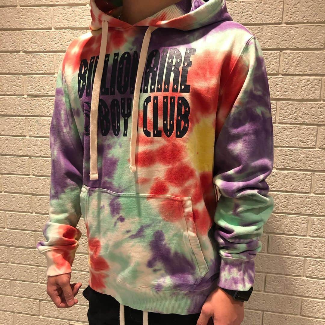 GROW AROUNDさんのインスタグラム写真 - (GROW AROUNDInstagram)「💰BILLIONAIRE BOYS CLUB💎 . . TYE-DYE HOODY、 入荷してます🔥🔥 . 他多数取り揃えてますので、 是非店頭にてお待ちしております🙇‍♂️！ . . #bbc #billionaireboysclub #growaround #growaroundbayside #growaroundyokohama」1月22日 18時20分 - growaround