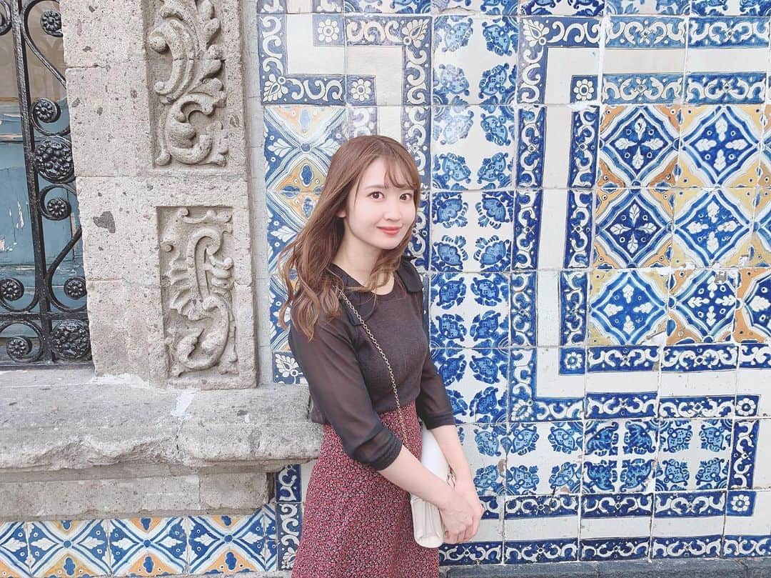 沢井里奈さんのインスタグラム写真 - (沢井里奈Instagram)「♡ . べジャス・アルテス宮殿から ソカロ広場に向かう道の途中にある ｢青いタイルの家｣🏠💙✨ (‪Casa de los Azulejos‬) . 青いタイルのモザイク壁が とっても美しかったです☺️💓💓 . ‪#casadelosazulejos #palaciodebellasartes‬ #mexico #mexicocity #gracias #vivamexico #sistercity #partnership #instalove #instagood #instagramjapan #japanesegirl #girls #青いタイルの家 #ベジャスアルテス宮殿 #ソカロ広場 #メキシコ #メキシコシティ #日墨協会 #姉妹都市 #姉妹都市提携 #名古屋市 #愛知県 #さわー海外 #沢井里奈」1月22日 18時20分 - sawairina