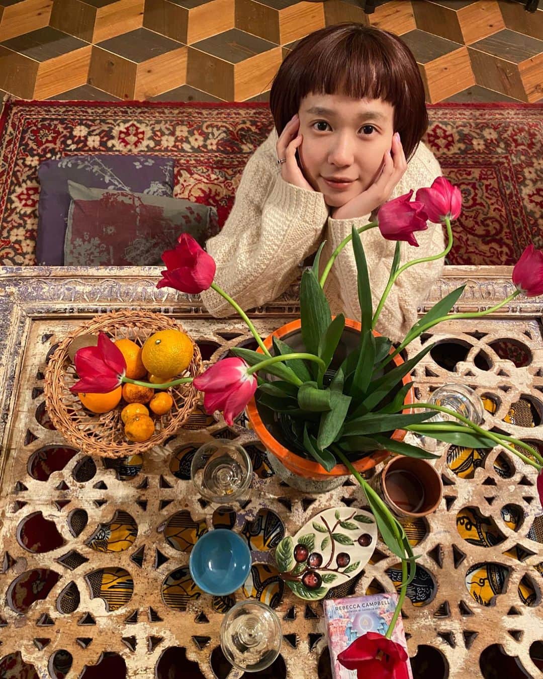 柴田紗希さんのインスタグラム写真 - (柴田紗希Instagram)「なんて素敵なんでしょう。。。 ここ日本？って思ってしまうね あ、ジブリの世界かも ゆもさんの心がぶわ〜って空間になってる♡ @yummo ゆもさん、本当にみんなを繋げてくれる楽しい方、魅力でいっぱい！✨」1月22日 18時29分 - shibasaaki