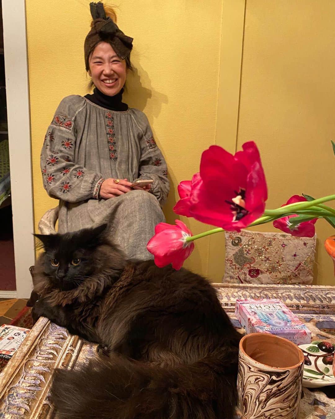 柴田紗希さんのインスタグラム写真 - (柴田紗希Instagram)「なんて素敵なんでしょう。。。 ここ日本？って思ってしまうね あ、ジブリの世界かも ゆもさんの心がぶわ〜って空間になってる♡ @yummo ゆもさん、本当にみんなを繋げてくれる楽しい方、魅力でいっぱい！✨」1月22日 18時29分 - shibasaaki