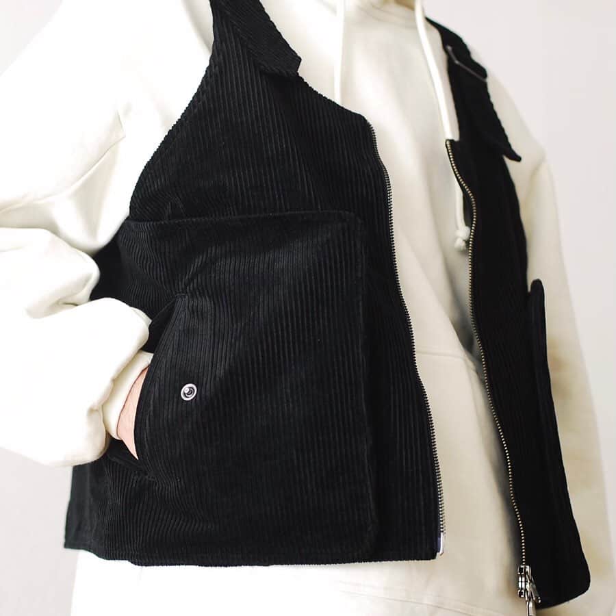 wonder_mountain_irieさんのインスタグラム写真 - (wonder_mountain_irieInstagram)「_ WELLDER / ウェルダー "Utility Vest " ￥48,400- _ 〈online store / @digital_mountain〉 https://www.digital-mountain.net/shopdetail/0000000010188/ _ 【オンラインストア#DigitalMountain へのご注文】 *24時間受付 *15時までのご注文で即日発送 *1万円以上ご購入で送料無料 tel：084-973-8204 _ We can send your order overseas. Accepted payment method is by PayPal or credit card only. (AMEX is not accepted)  Ordering procedure details can be found here. >>http://www.digital-mountain.net/html/page56.html _ #WELLDER #ウェルダー _ 本店：#WonderMountain  blog>> http://wm.digital-mountain.info/ _ 〒720-0044  広島県福山市笠岡町4-18  JR 「#福山駅」より徒歩10分 (12:00 - 19:00 水曜・木曜定休) #ワンダーマウンテン #japan #hiroshima #福山 #福山市 #尾道 #倉敷 #鞆の浦 近く _ 系列店：@hacbywondermountain _」1月22日 18時37分 - wonder_mountain_