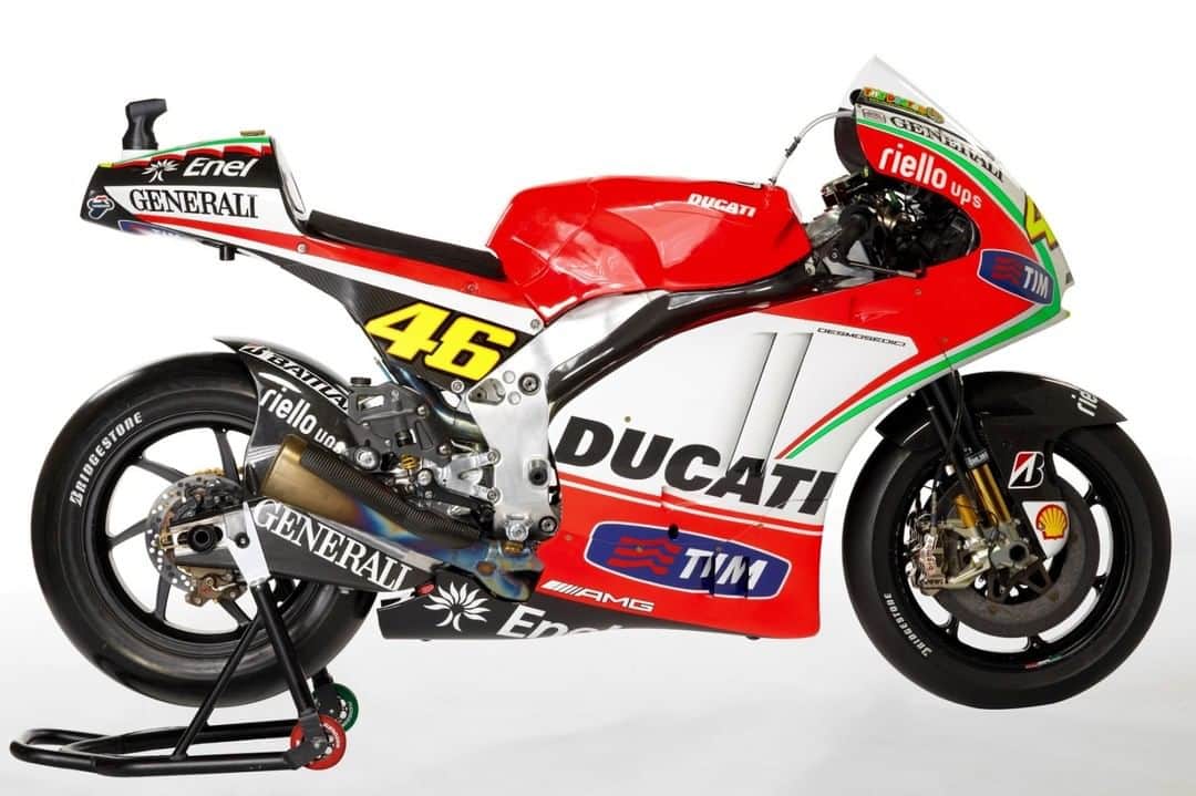 MotoGPさんのインスタグラム写真 - (MotoGPInstagram)「A decade of Ducatis! 🤩 // See how the Bologna bullet has evolved over the years! 🔴 Follow the 2020 @ducaticorse launch tomorrow from 20:00 (GMT+1) to get your first look at the new machine! 🙌 #MotoGP #AD04 #DP9 #Motorsport #Motorcycle #Racing #DucatiTeam2020」1月22日 19時04分 - motogp