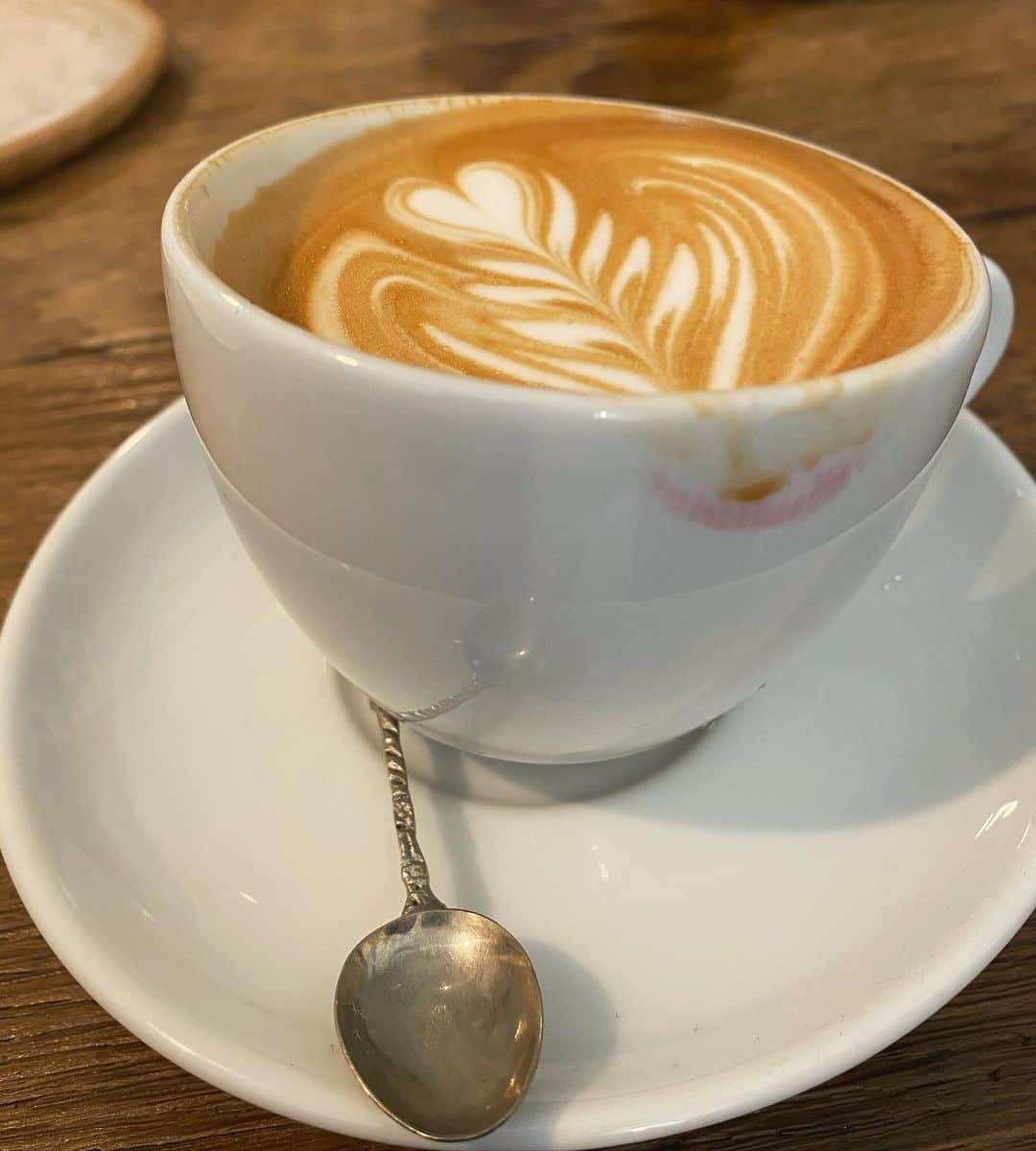 エイミーのインスタグラム：「ギリギリセーフ☕︎」