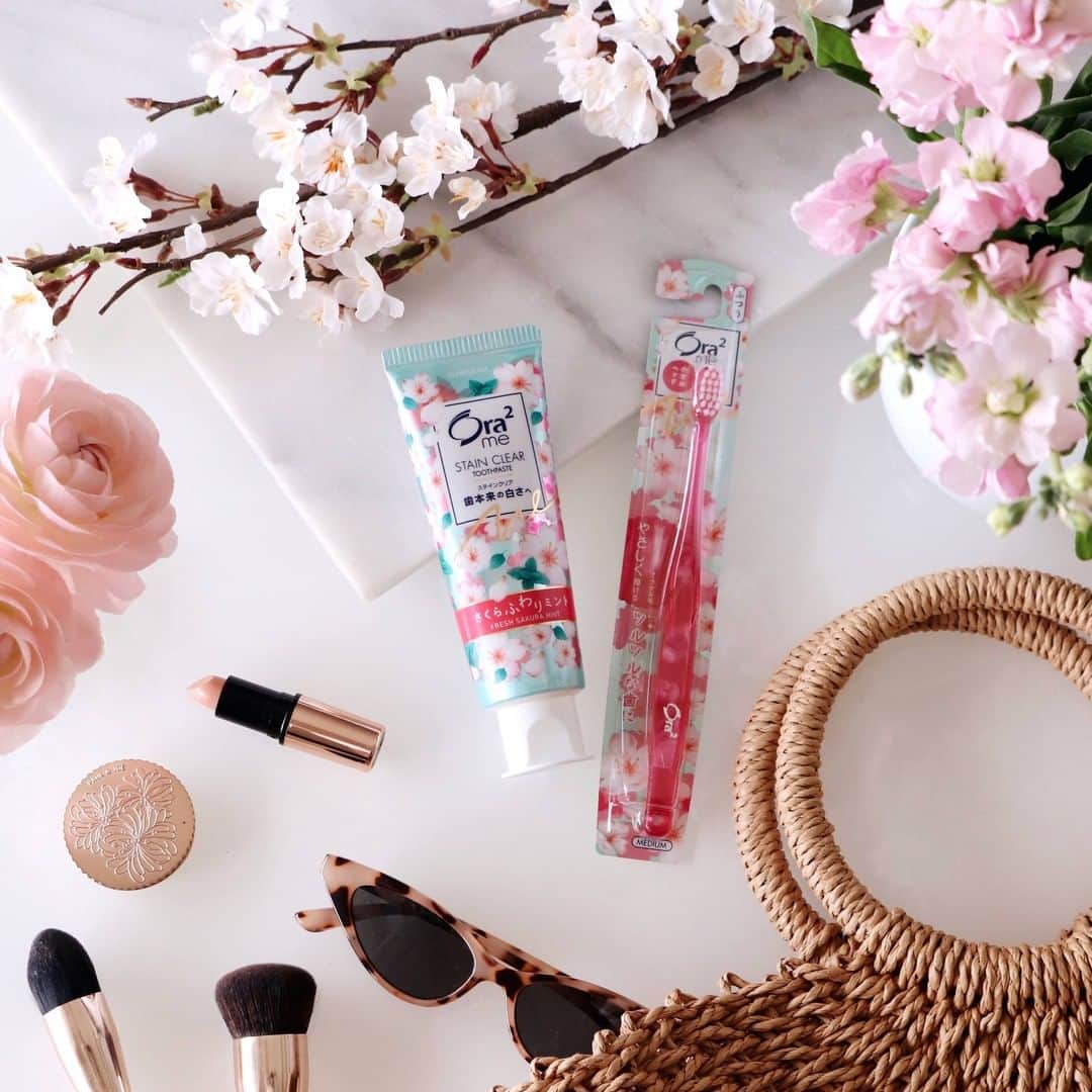 Ora2（オーラツー）のインスタグラム：「見て見て👀🌸オーラツーミー ステインクリア ペーストに🌸さくらふわりミント🌸が出たよ！ 使ってみたい！と思った人はぜひ💕いいね💕してね😉 ハブラシもさくらのパッケージ&ピンクのボディで桜満開🌸オーラルケアタイムからひとあし先に春を感じちゃおう🙌  #Ora2 #Ora2me #オーラツー #オーラルビューティーケア #オーラツーミーステインクリアペースト #オーラツーミーハブラシ #桜 #さくら #Cherryblossom ＃おきがくらぶ #春 #初春 #美容 #美容好き #美容大好き #美容アカウント #女の子 #コスメ #ケア #メンテナンス #コスメ好きさんと繋がりたい #コスメ好きな人と繋がりたい #お気に入り #お気に入りアイテム #暮らしを楽しむ #女子力」