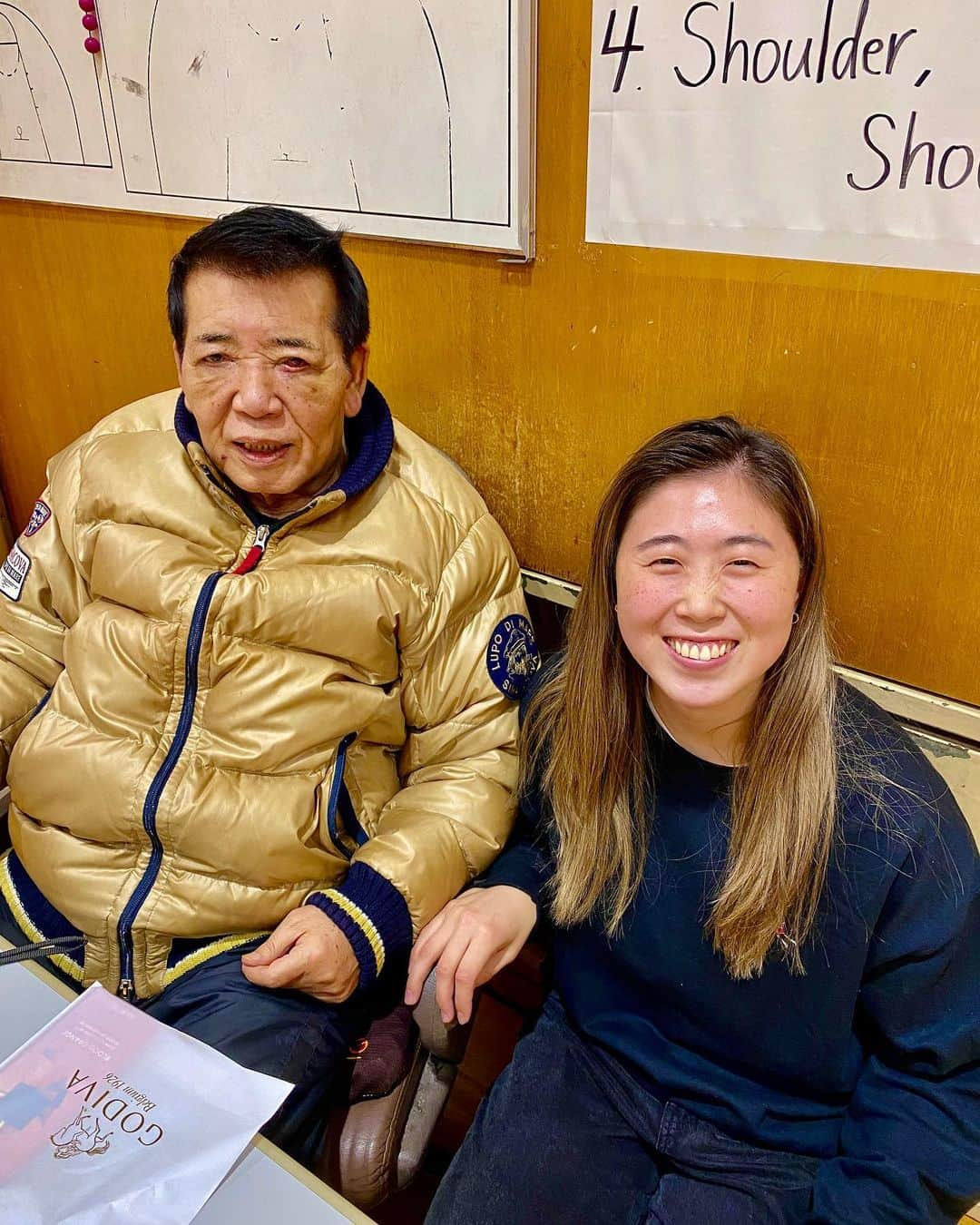 山田愛さんのインスタグラム写真 - (山田愛Instagram)「My respected teacher who leads the No.1 team in a Japanese high school ・ 日本最終日 尊敬する先生の元へ @ai_navy0424 にも会いたかった〜 ・ 先生の教え子で嬉しいよ いつまでも長生きしてほしいです ・ 俺は面食いだからって私に言う必要はないよね😂 #basketball #ohka #ohkabasketball #japanbasketball #井上先生 #桜花 #🏀」1月22日 19時14分 - aiyamada_