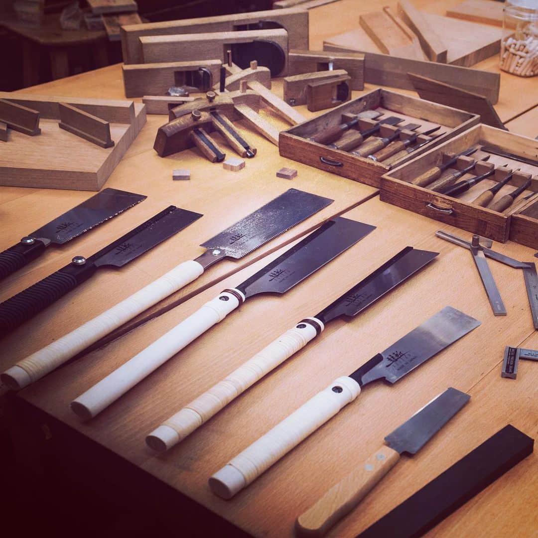 のインスタグラム：「5" Flush Cut Saw 7" Flush Cut Saw 8″ Dozuki (Dovetail) 9-1/2″ Dozuki (Dovetail) 9-1/2″ Ryoba (Double Edge)  #suizan #japanesesaw #japanesesaws #japanesetool #japanesetools #japaneseplane #craftman #craftmanship #ryoba #doubleedge #dovetail #dovetailsaw #handsaw #handplane #pullsaw #woodwork #woodworker #woodworkers #woodworking #woodworkingtools #furnitureworkshop #furnituredesign #furnituremakeover #furnituremaker #suizanjapan」