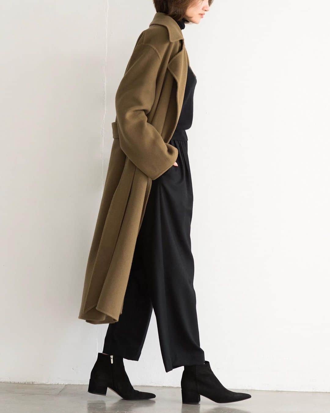 haunt Daikanyamaさんのインスタグラム写真 - (haunt DaikanyamaInstagram)「. THE ROW EFO COAT . . . @therow  @haunt_daikanyama ﻿ ﻿. . . #haunt#hauntdaikanyama﻿ #2019fw﻿ #fashion#effortless﻿ #therow#coat#cashmere #ハウント#ハウント代官山﻿ #ファッション#ザロウ #コート#カシミア」1月22日 20時04分 - haunt_daikanyama