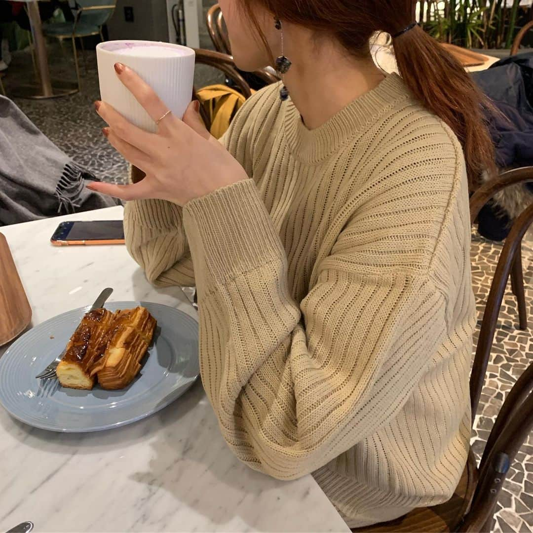 舞木香純さんのインスタグラム写真 - (舞木香純Instagram)「Emmaの simple knit とsimple knit skirt🌷 セットアップとして着るのがおすすめです❤︎❤︎❤︎ 春になったらアウター無しで着るともっともっとかわいいね💭💭 http://bit.ly/emma_kasuminn」1月22日 20時34分 - kasuminn_world