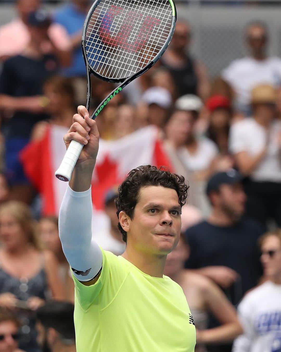 ミロシュ・ラオニッチのインスタグラム：「On to the next round. It was fun being back out in front of a packed house on Melbourne Arena」