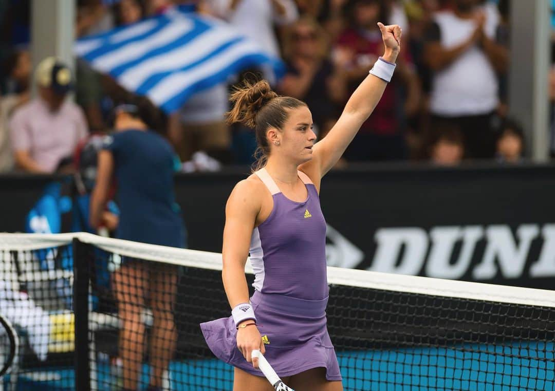 マリア・サッカリさんのインスタグラム写真 - (マリア・サッカリInstagram)「Court 8, your atmosphere was electrifying! 🇬🇷 Thanks to everyone who came out today! #AusOpen #SakkAttack #HereToCreate」1月22日 20時42分 - mariasakkari