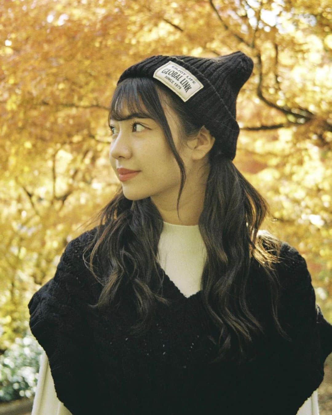 小玉梨々華のインスタグラム：「#film シリーズ終わり！  いつもわーすたのジャケット写真なども 撮ってくれてる @takanori_fujishiro さんに 撮っていただきました。いつもありがとです☺︎」