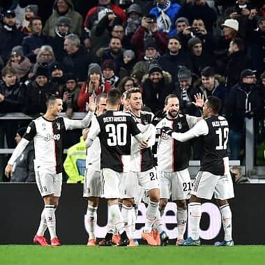 フェデリコ・ベルナルデスキのインスタグラム：「Semifinal! #FinoAllaFine #JuveRoma #CoppaItalia」