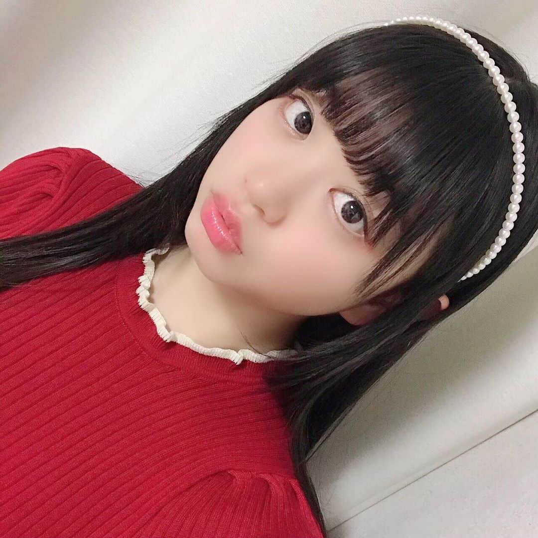 吉田万葉のインスタグラム：「16歳になりました吉田万葉です ◡̈💗 16歳は自分をいっぱい磨きたいなぁ( ੭ ˙˙ )੭💎 磨いたら宝石みたいにキラキラになるって信じて、 色んなことにチャレンジしたいと思う✊🏻 ぜったい素敵な1年にするっ😋 16歳のまんよもよろしくお願いします♡」