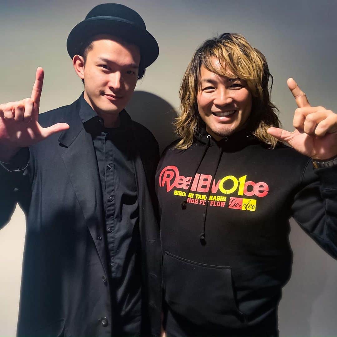 伊藤陽佑のインスタグラム：「#逸材　#隣で逸材さんと見た超英雄祭　#1000%おじさん　のくだりで　#オメガドライブ！　と2人で突っこんだ思い出  #棚橋弘至　#新日本プロレス」