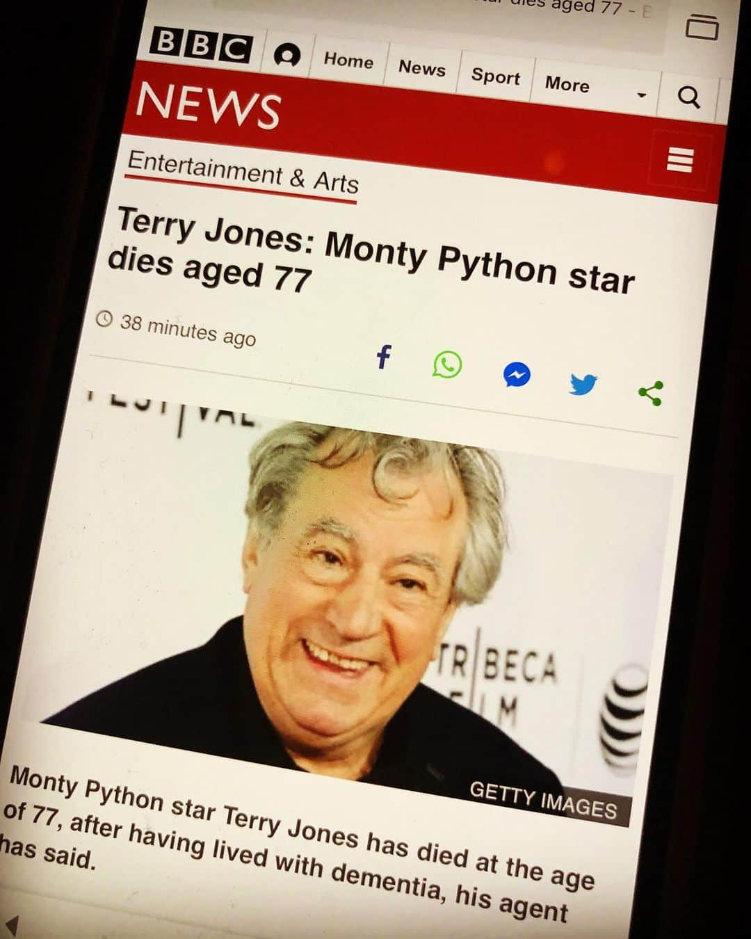 ブライアン・メイさんのインスタグラム写真 - (ブライアン・メイInstagram)「So sad to hear of the passing of genius comedy star and wonderful guy, Terry Jones. What a legacy to the world. Deepest condolences to his family and the other beyond fabulous Pythons.  RIP.  Bri」1月22日 23時31分 - brianmayforreal