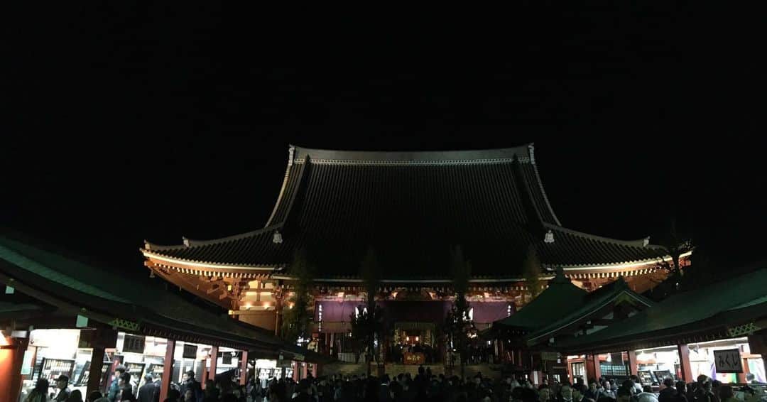 福山理子さんのインスタグラム写真 - (福山理子Instagram)「美しい日本の伝統 #歌舞伎座 #雷門 #日本」1月22日 23時45分 - rikofukuyama