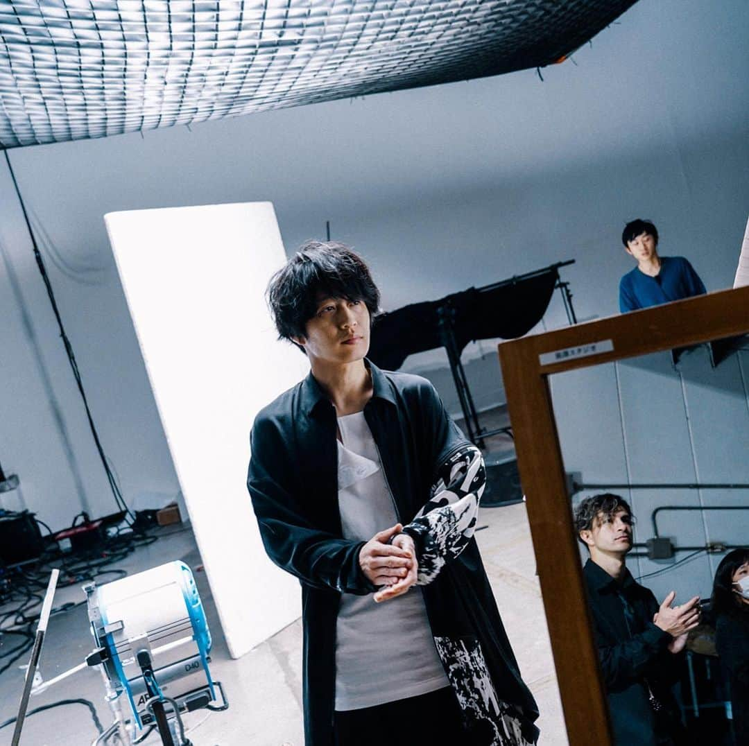 [ALEXANDROS]さんのインスタグラム写真 - ([ALEXANDROS]Instagram)「Philosophy (Music Video)﻿ Behind The Scenes 3﻿ ﻿ #ドロス10周年﻿ #Alexandros﻿ #Philosophy」1月23日 0時00分 - alexandros_official_insta