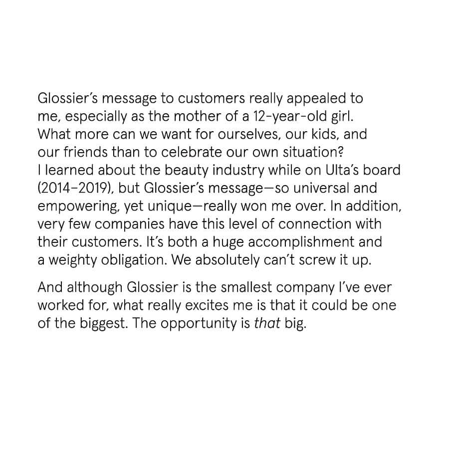 Glossierさんのインスタグラム写真 - (GlossierInstagram)「Meet Vanessa Wittman, Glossier’s Chief Financial Officer ✨➡️ . Over five years since launching, team Glossier is more than 200 people strong (and growing!). Together, and with our community, we’re building the future beauty company from the ground up. We make physical products, of course, but we also build software, manage a global supply chain, design offline experiences, and much more. And we'd like for you to get to know us a little better—what we do, where we come from, and what we're excited about ✨」1月22日 23時55分 - glossier