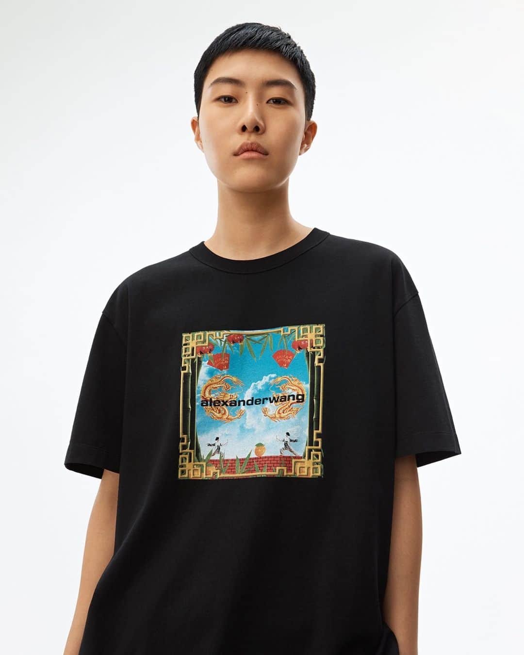 アレキサンダー・ワンのインスタグラム：「New moon, new you. - Tap to shop limited edition Lunar New Year tees.」