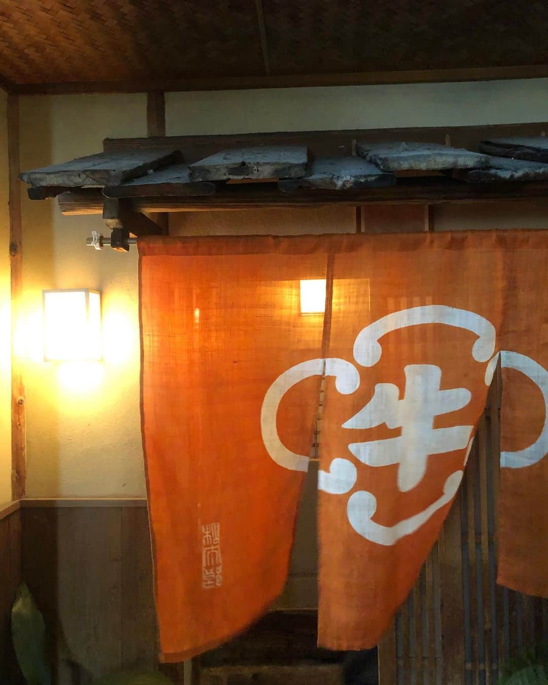 軍地彩弓のグルメインスタ