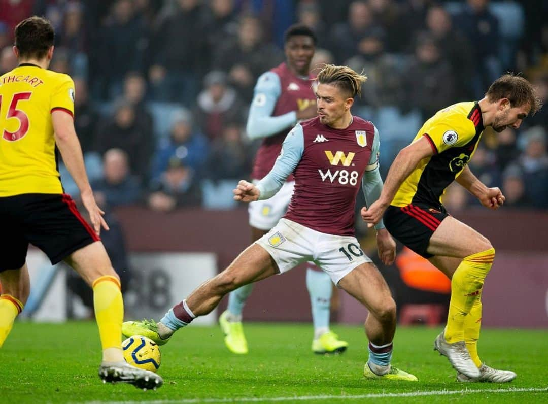 ジャック・グリーリッシュさんのインスタグラム写真 - (ジャック・グリーリッシュInstagram)「Great win last night & a special night under the lights at Villa Park. Nothing better 😍🤩」1月23日 1時41分 - jackgrealish