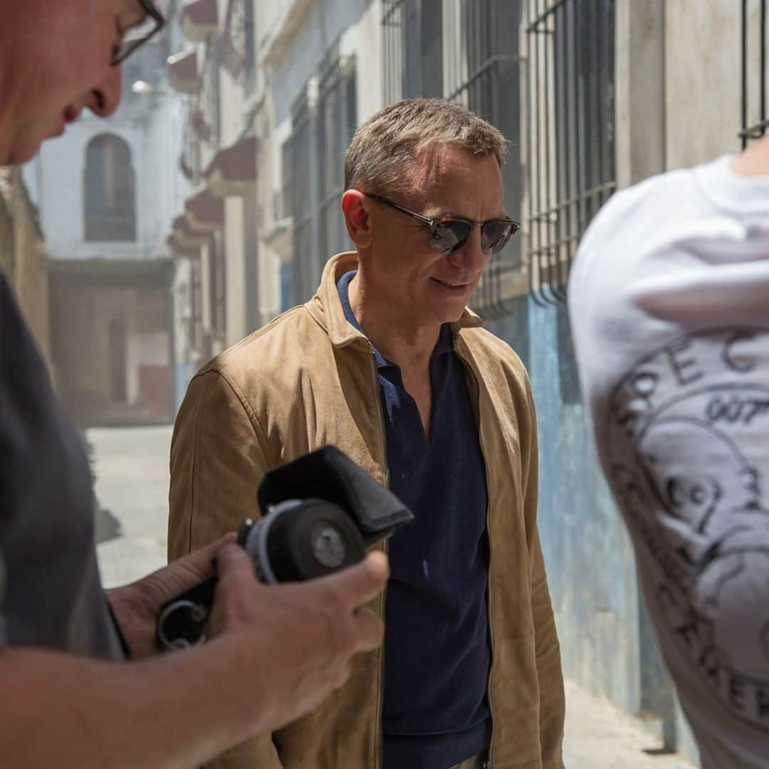 James Bond 007さんのインスタグラム写真 - (James Bond 007Instagram)「Daniel Craig shoots Bond’s arrival in Tangier for SPECTRE (2015)  #Spectre #DanielCraig #JamesBond #007」1月23日 2時00分 - 007