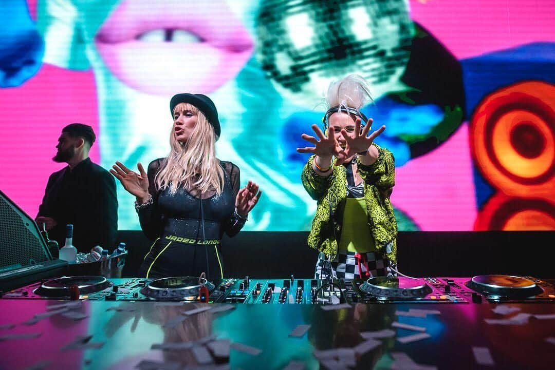 NERVOさんのインスタグラム写真 - (NERVOInstagram)「The DJs cast an ancient spell, and you will dance... until the spell is broken 💥💥🔮🔮」1月23日 2時32分 - nervomusic