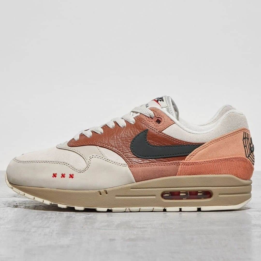 Sneaker Newsさんのインスタグラム写真 - (Sneaker NewsInstagram)「Air Max 1 fans will be treated to this "City Pack" affair, including two epicenters of Air Max loyalty. Amsterdam and London will be included in this set which is currently set to drop in March. For more details, tap the link in our bio.」1月23日 3時31分 - sneakernews
