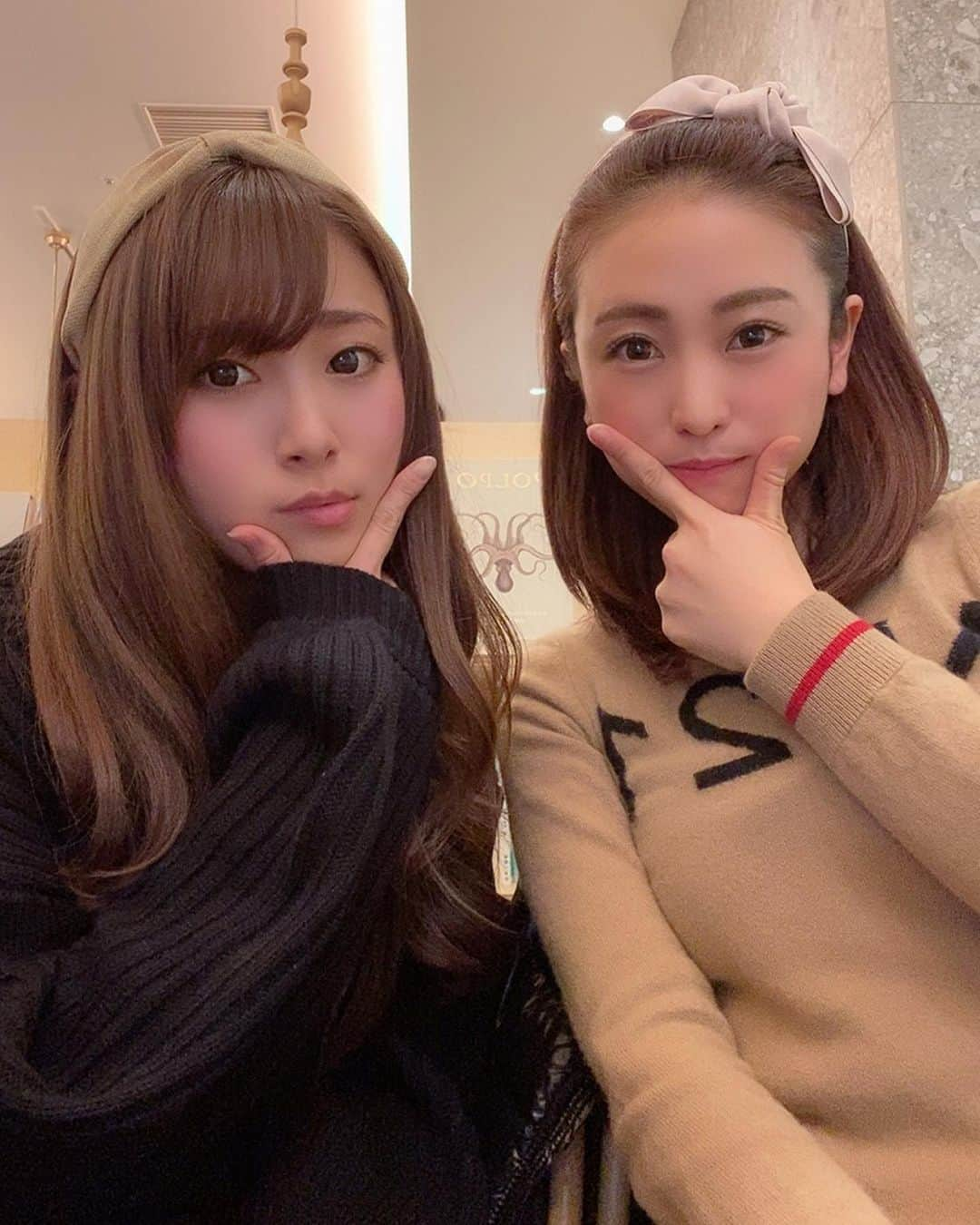 柚月めいさんのインスタグラム写真 - (柚月めいInstagram)「. 「会いたいの🥺？」 「会いたい🥺」 の二言で急遽お仕事終わりに会いました💗 . . #すきぴ#✌️#らぶ #お茶会#cafe#friend#ootd#カチューシャ#followｍe#pic#ヌメロヴェントゥーノ#no21 #柚月めい」1月23日 4時09分 - meimei.yuzu